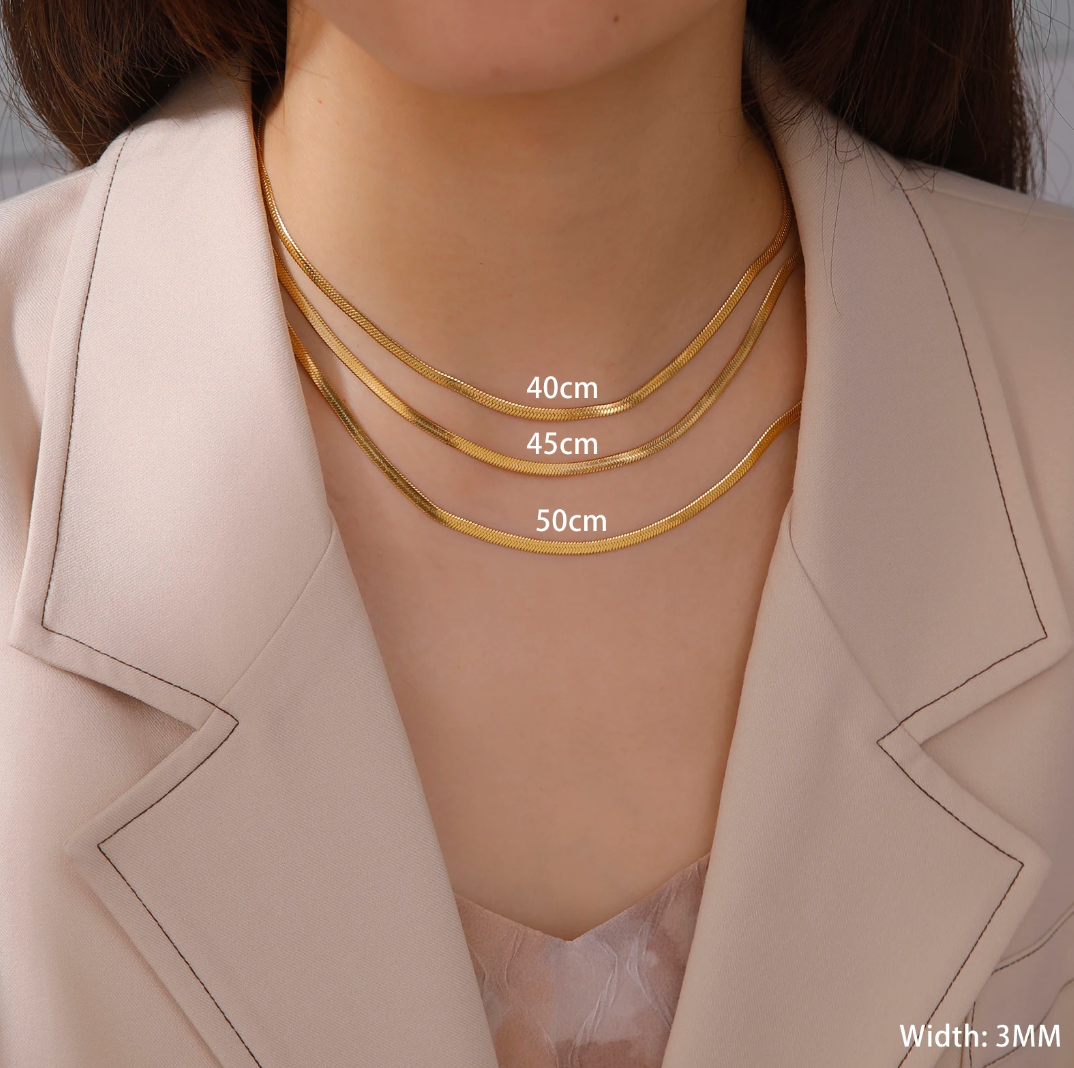 Gold-tone Choker with Measurements