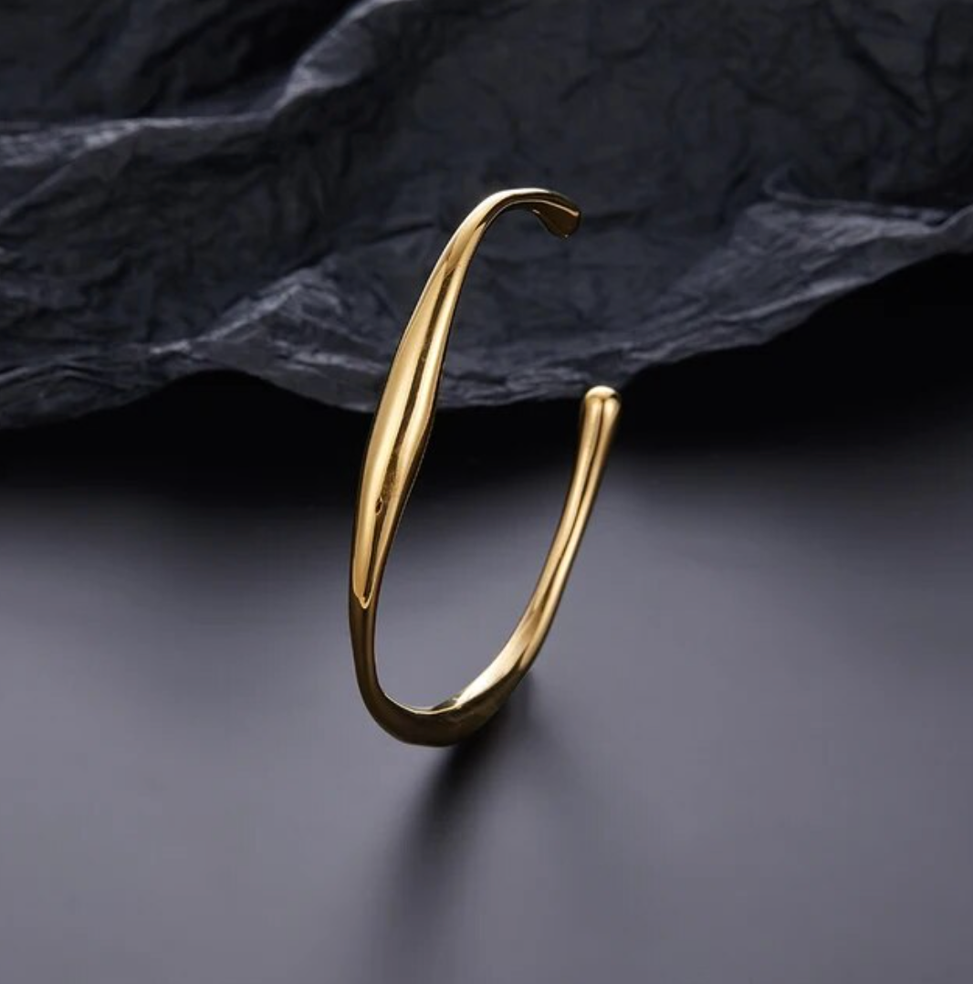 Gold-tone Fine Small Flower and Cubic Zirconia Bracelet