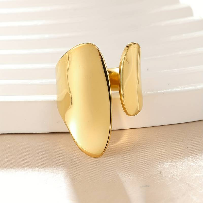 Vintage Open Gold-tone Ring