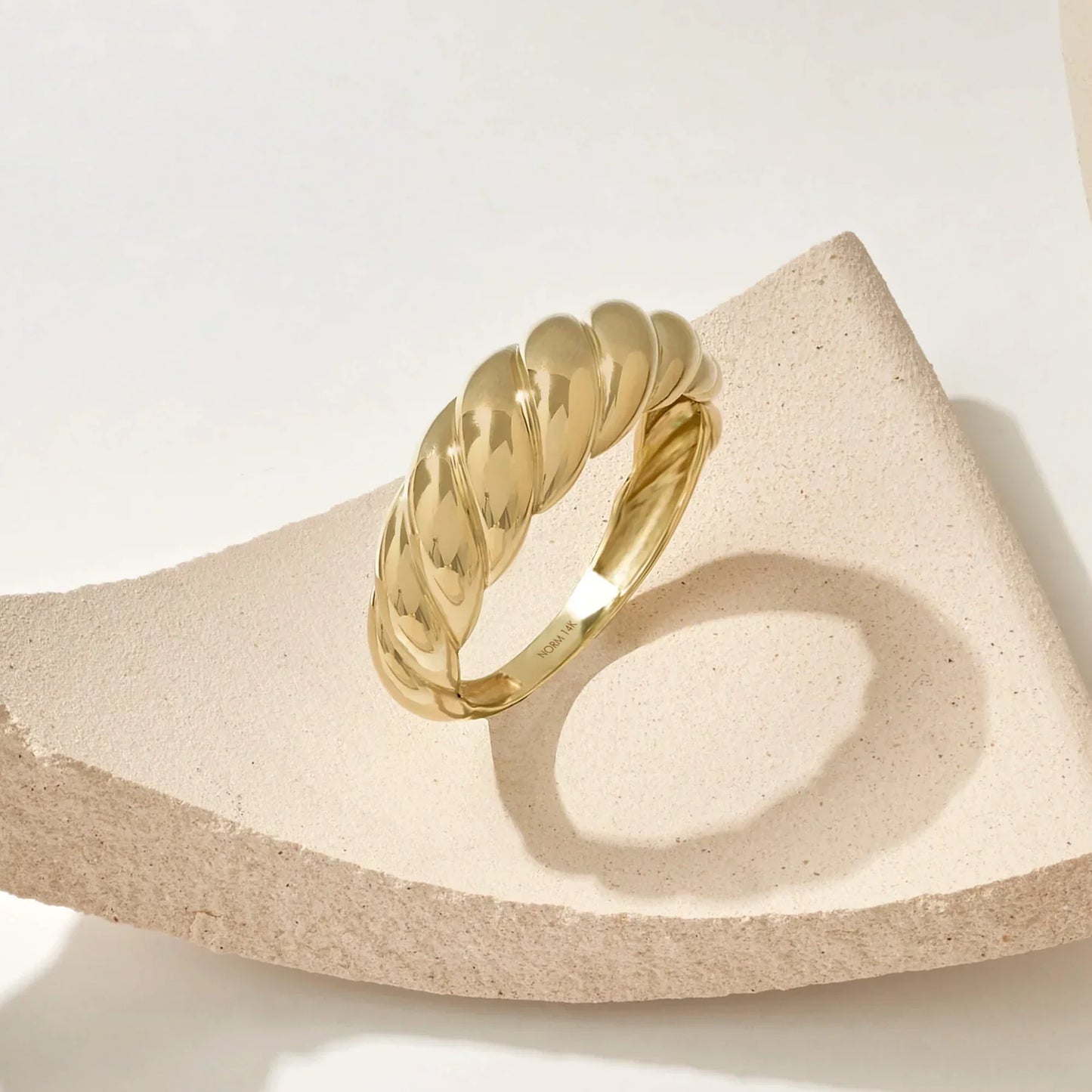 Croissant Ring | Gold-tone