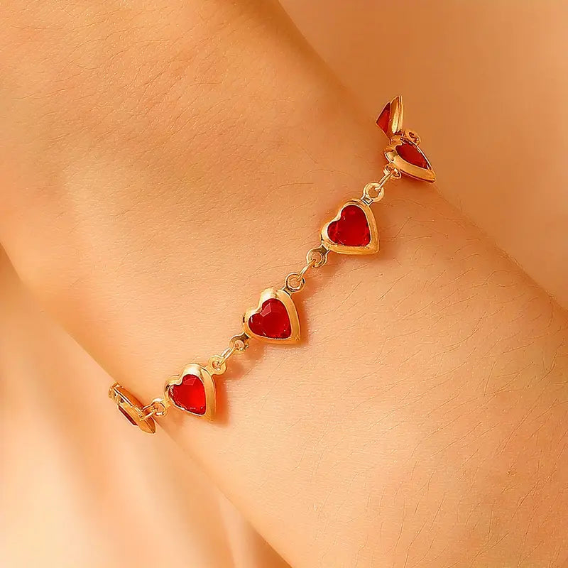Ophelyra Garnetelle Bracelet | Gold-tone