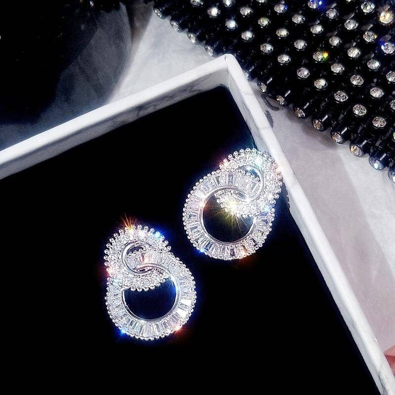 Elise Interlocking Circles Earrings