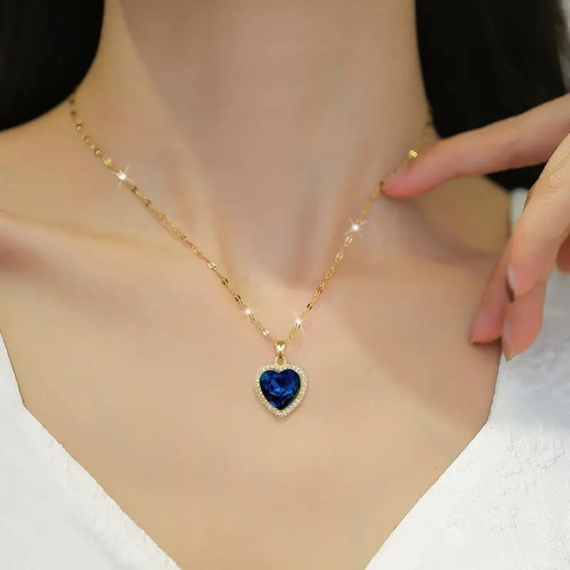 Jaselle Vireyne Necklace | Gold-tone