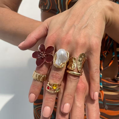 Set x 6 vintage baroque style rings with Beads