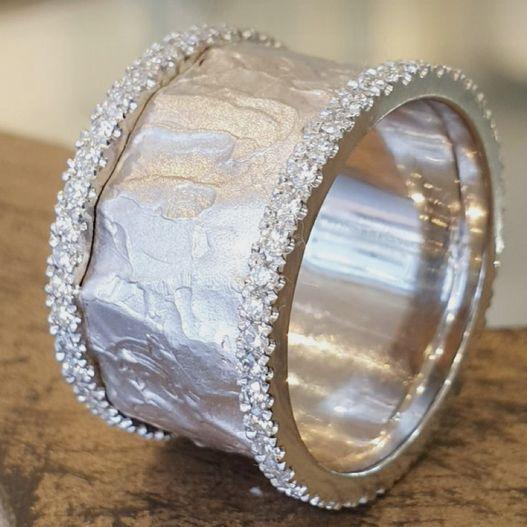 Vintage Silver-tone cubic zirconia ring