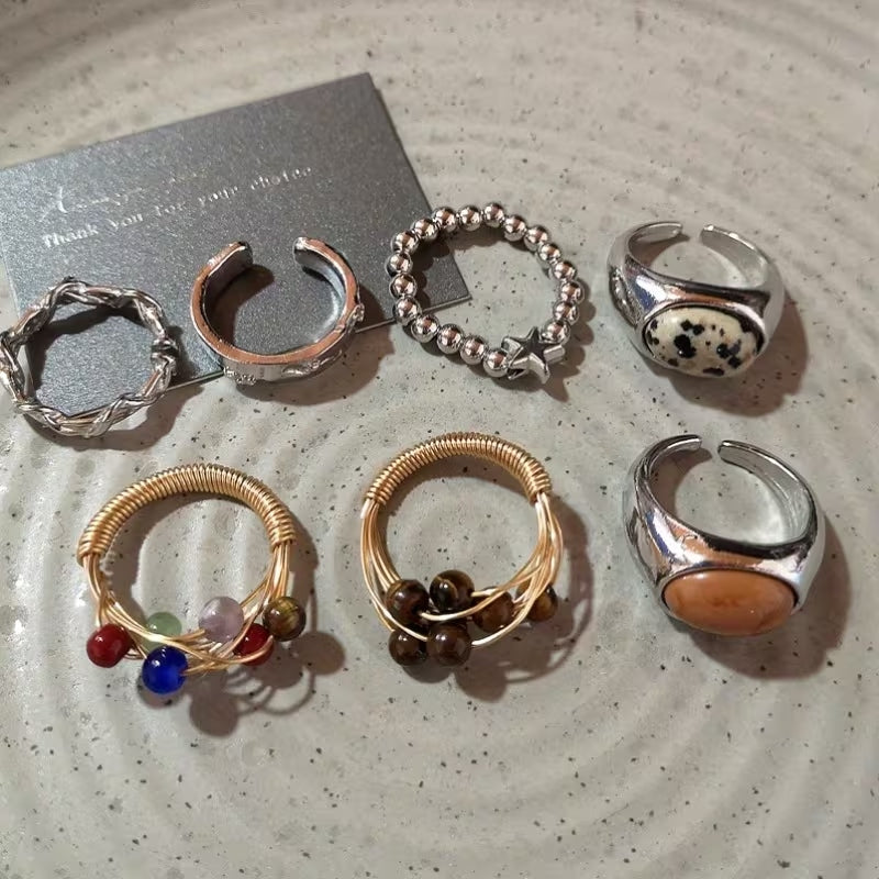 Set of 7 elegant vintage brown tiger's eye rings