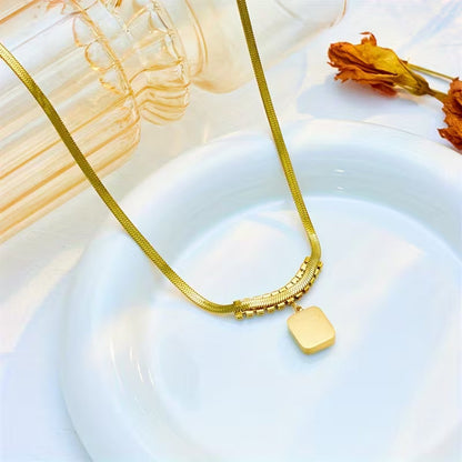 Regalia Prismen Emerald Necklace | Gold-tone