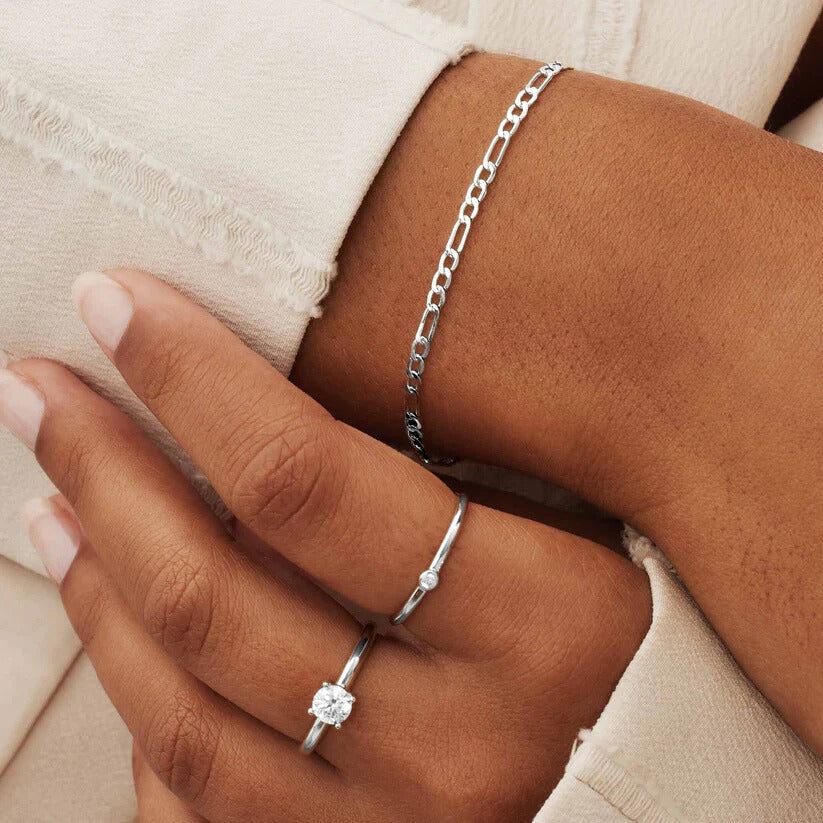 Neris Alaine Bracelet | White Gold-tone