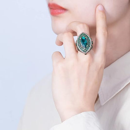 Emerald Regent Ring | Gold-tone