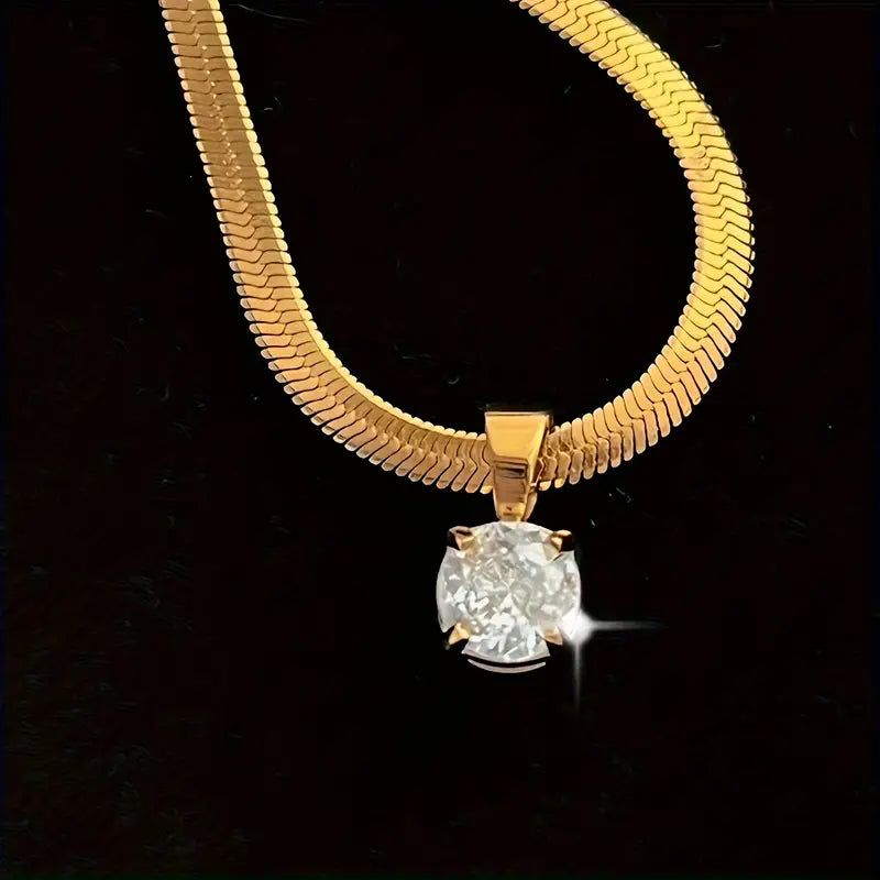 Elegant Rhinestone Pendant Necklace | Gold-tone