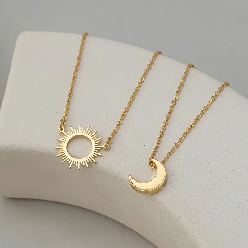Set of 2 Necklaces with Sun and Moon Pendants - Vintage and Minimalist Style