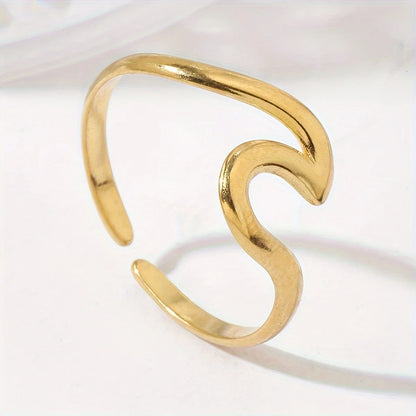 Adjustable Gold-tone Wave Design Ring
