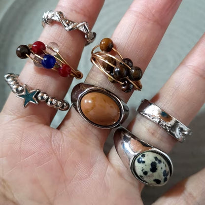 Set of 7 elegant vintage brown tiger's eye rings