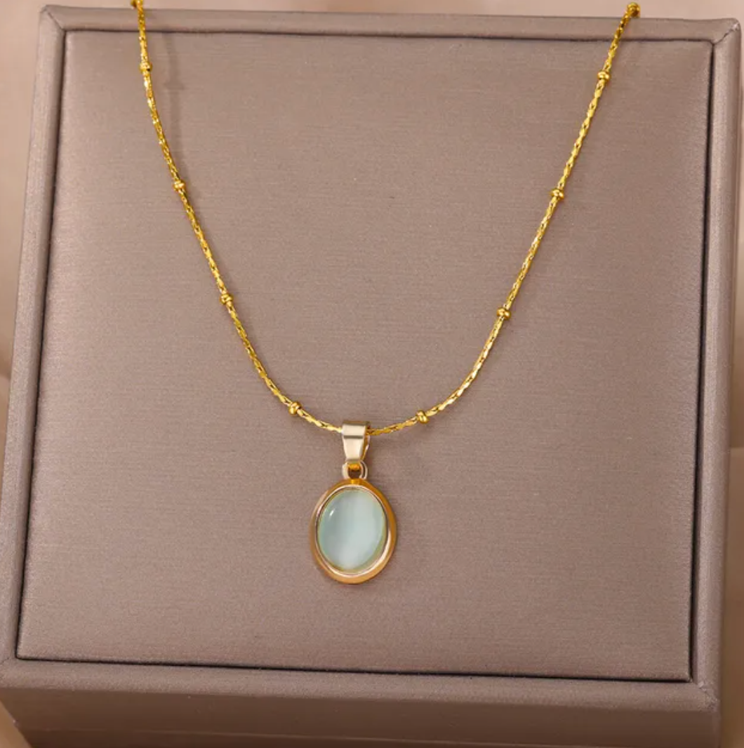 Gold-tone Quartz Style Necklace
