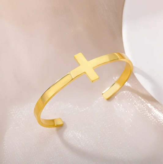 Gold-tone Chunky Cross Bracelet