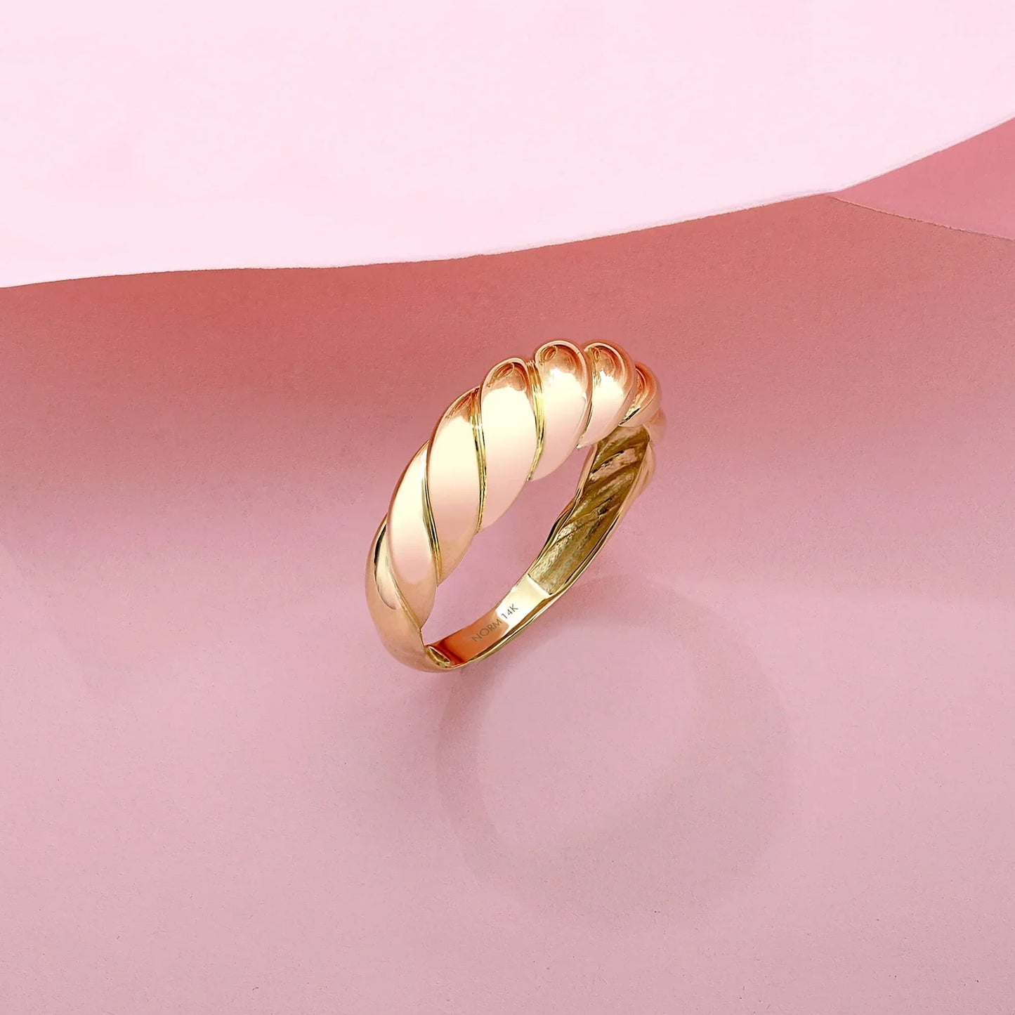 Croissant Ring | Gold-tone