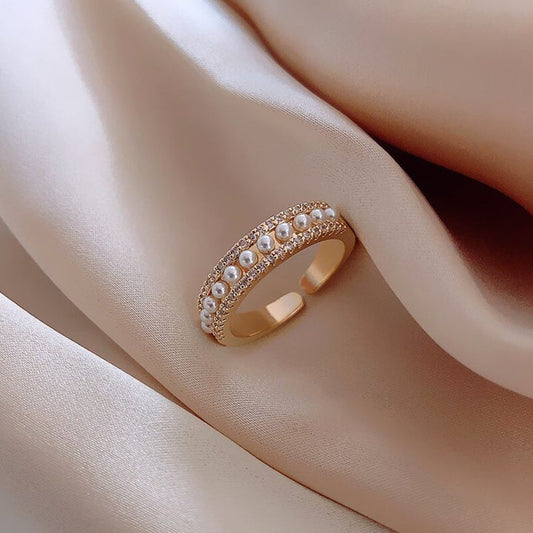 Gold-tone and Bead Elegant Ring