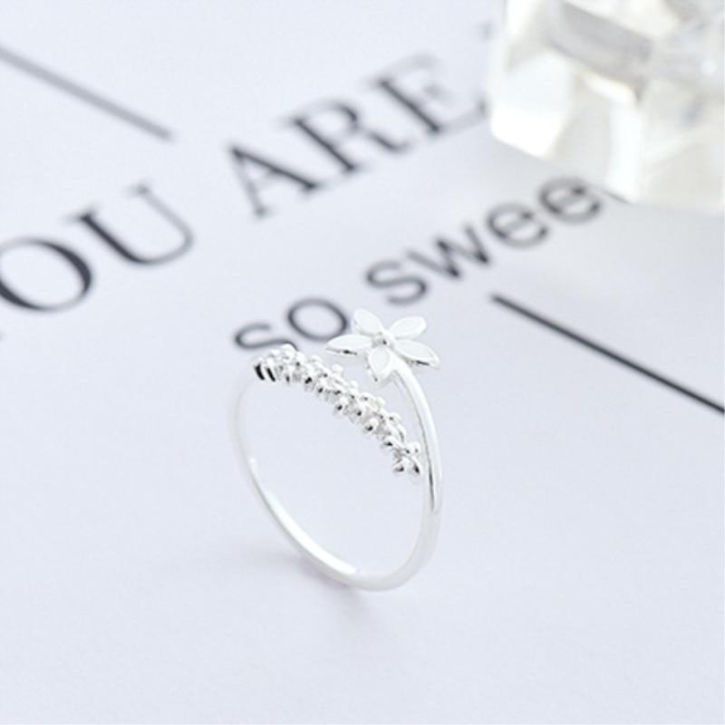 Adjustable Silver-tone hand-painted enamel wildflower ring