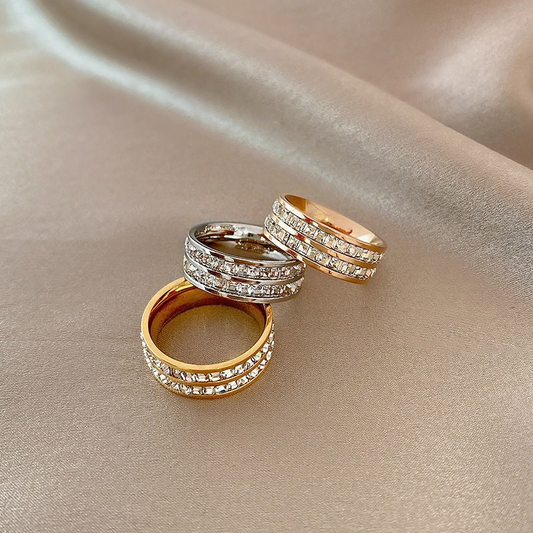 Vintage golden Cubic Zirconia Ring