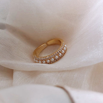 Gold-tone and Bead Elegant Ring