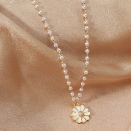 Daisy Necklace with Beads