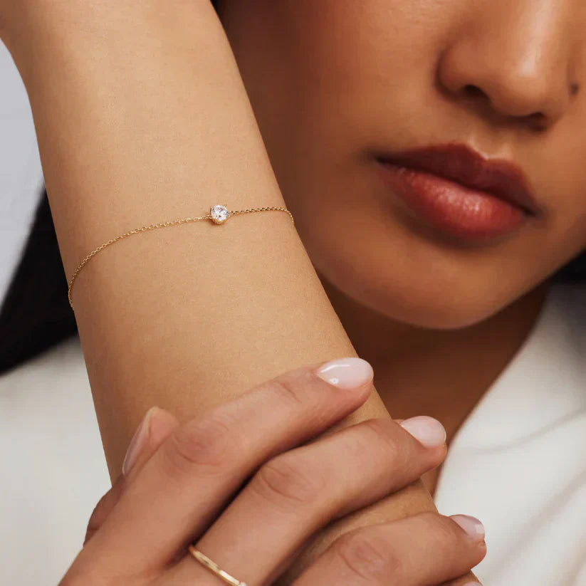 Cléa Sparkling Stone Bracelet | Gold-tone