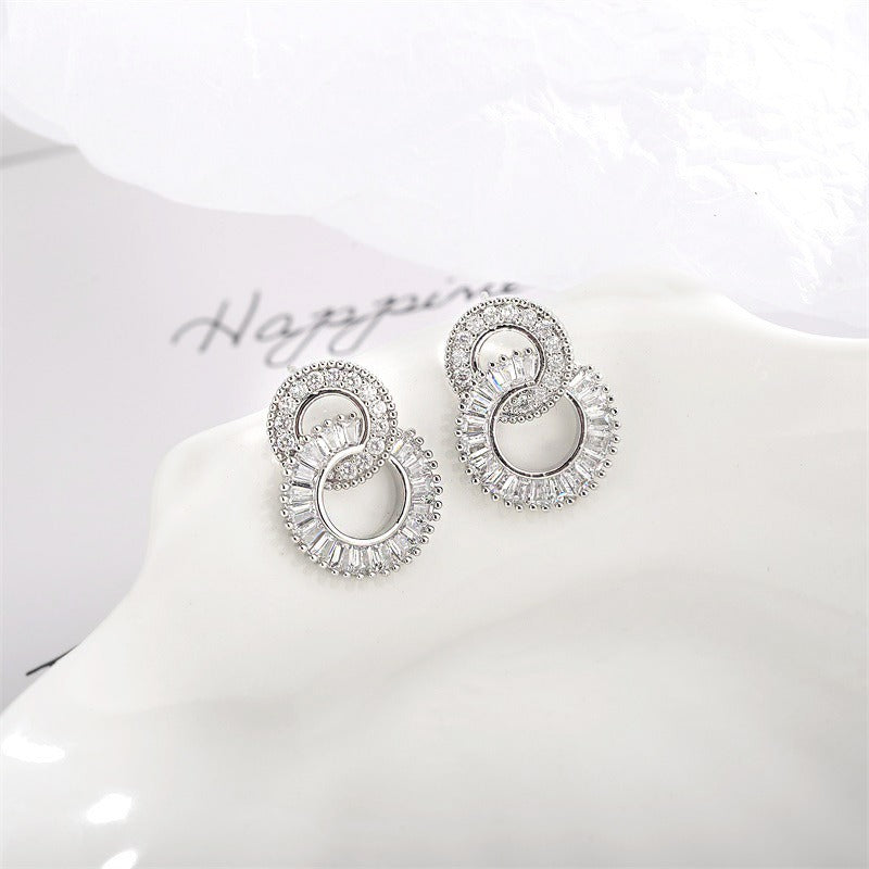Elise Interlocking Circles Earrings