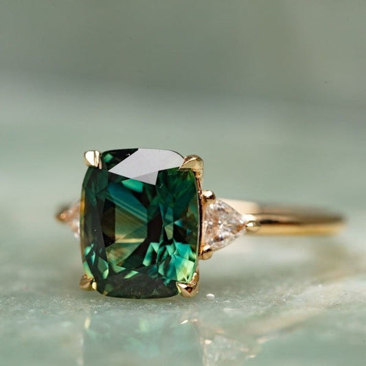 Vintage-Inspired Green Stone Ring | Gold-tone