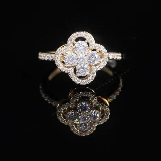Spinning clover ring with zirconias