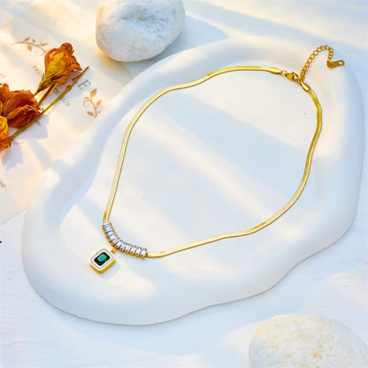 Regalia Prismen Emerald Necklace | Gold-tone