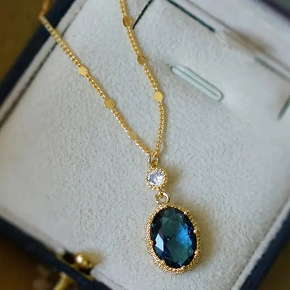Thessia Lunebray Necklace | Gold-tone