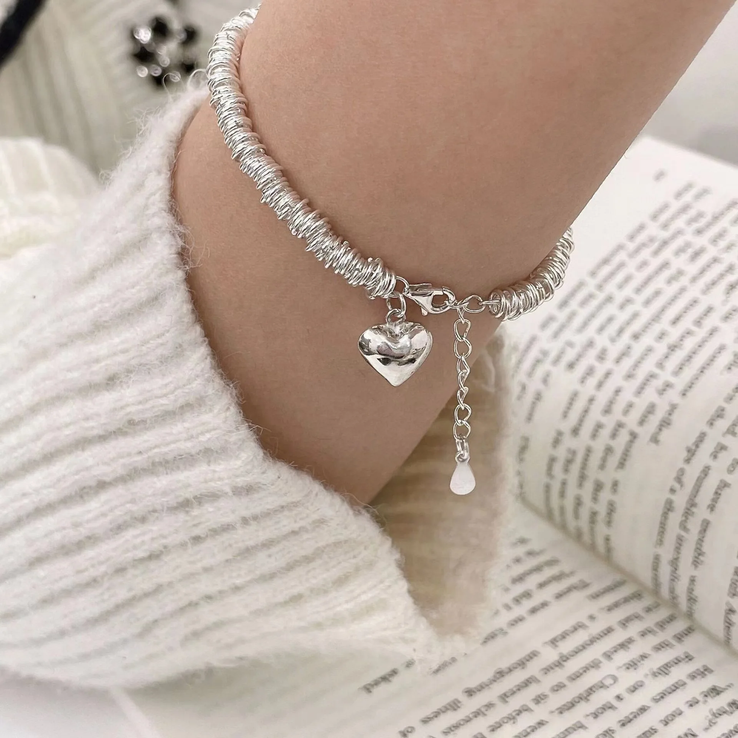 Elegant Silver-tone Heart Bracelet