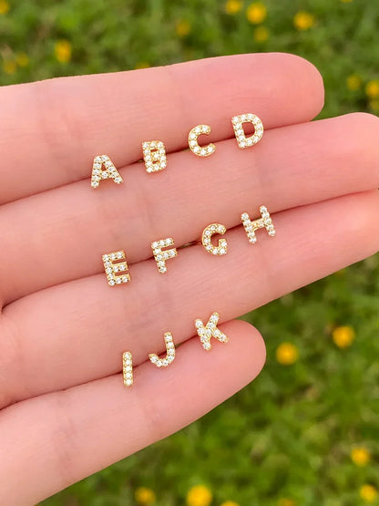 Initial Earring 1pc | Gold-tone
