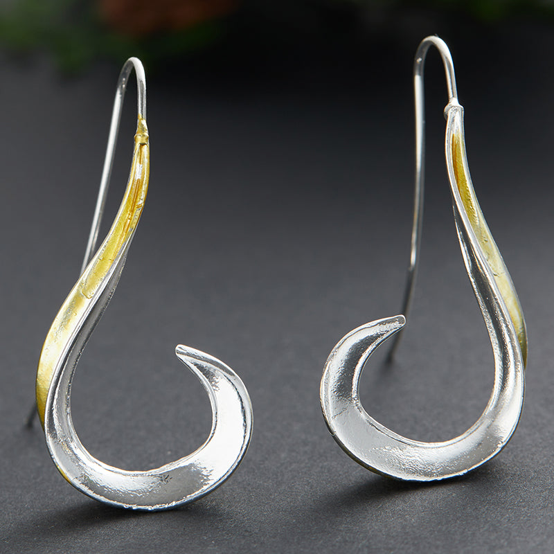 Vintage golden dangle earrings