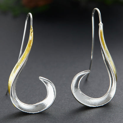 Vintage golden dangle earrings