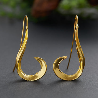Vintage golden dangle earrings