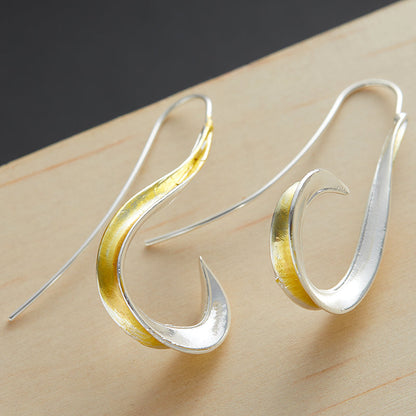 Vintage golden dangle earrings