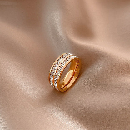 Vintage golden Cubic Zirconia Ring