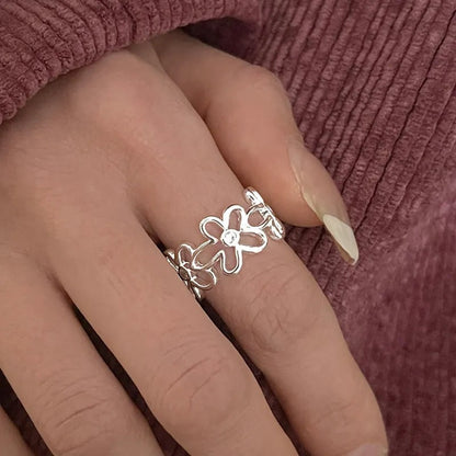 Vintage adjustable Silver-tone flower ring