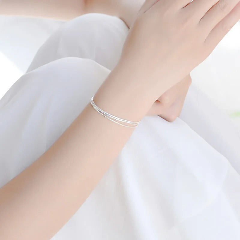 Fine and elegant Silver-tone bracelet