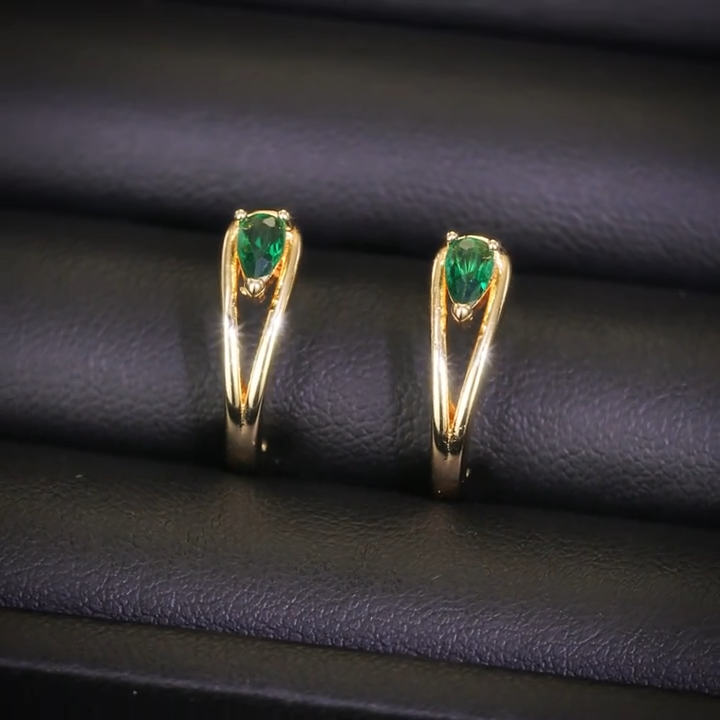 Amara Lavigne Earrings | Gold-tone